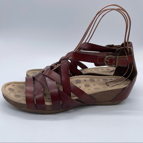 Axxiom, Strappy Wedge Sandals. Size 11M. In excellent condition! - Picture 2 of 10